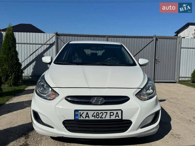 Білий Хендай Акцент, об'ємом двигуна 1.59 л та пробігом 131 тис. км за 9200 $, фото 1 на Automoto.ua