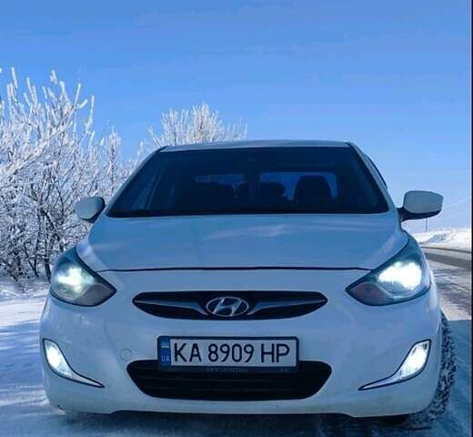 Белый Хендай Акцент, объемом двигателя 1.4 л и пробегом 180 тыс. км за 7300 $, фото 1 на Automoto.ua
