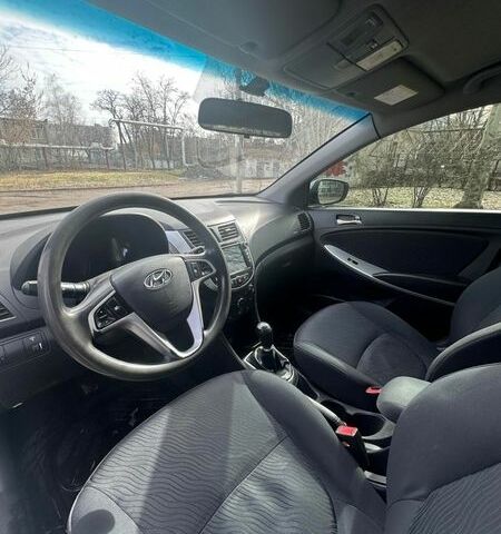 Белый Хендай Акцент, объемом двигателя 1.4 л и пробегом 197 тыс. км за 6500 $, фото 1 на Automoto.ua