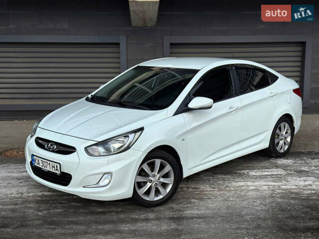 Білий Хендай Акцент, об'ємом двигуна 1.6 л та пробігом 114 тис. км за 9900 $, фото 1 на Automoto.ua
