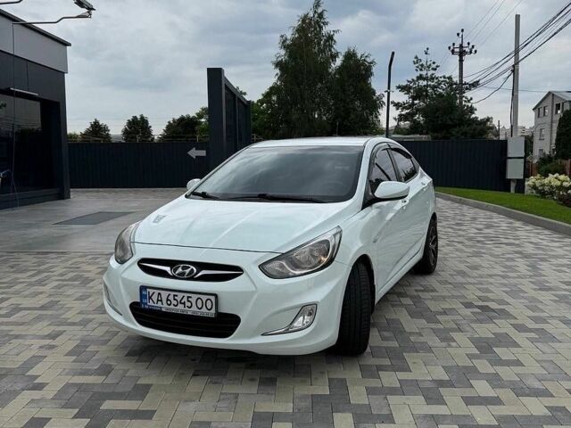 Білий Хендай Акцент, об'ємом двигуна 1.4 л та пробігом 123 тис. км за 7000 $, фото 1 на Automoto.ua