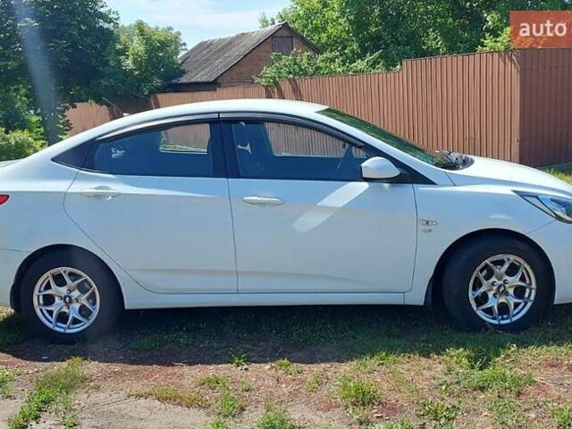 Белый Хендай Акцент, объемом двигателя 1.59 л и пробегом 142 тыс. км за 6700 $, фото 1 на Automoto.ua