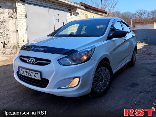 Білий Хендай Акцент, об'ємом двигуна 1.4 л та пробігом 154 тис. км за 6400 $, фото 1 на Automoto.ua