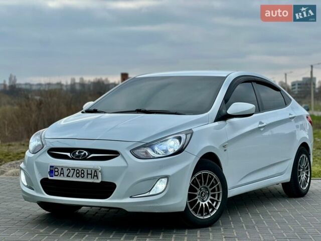 Білий Хендай Акцент, об'ємом двигуна 1.6 л та пробігом 124 тис. км за 8200 $, фото 1 на Automoto.ua