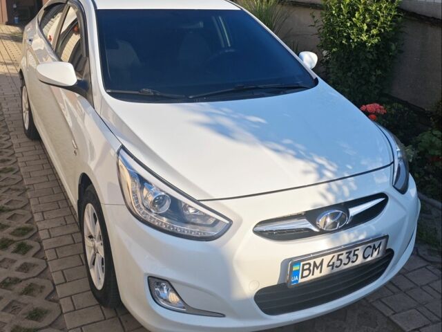 Белый Хендай Акцент, объемом двигателя 1.6 л и пробегом 132 тыс. км за 7800 $, фото 1 на Automoto.ua