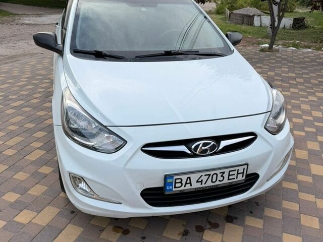 Білий Хендай Акцент, об'ємом двигуна 1.4 л та пробігом 124 тис. км за 7000 $, фото 1 на Automoto.ua