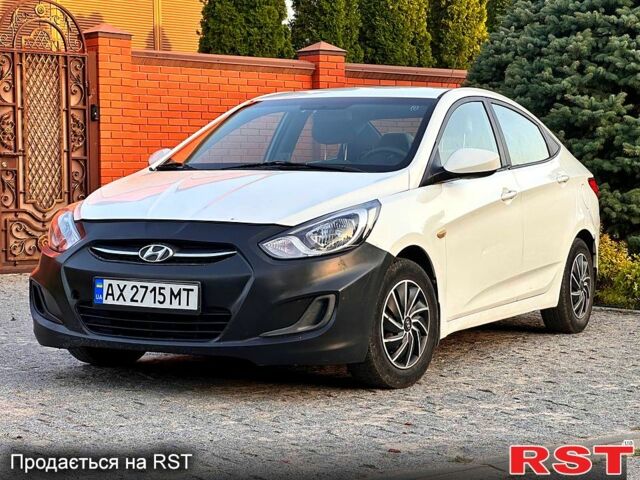 Білий Хендай Акцент, об'ємом двигуна 1.6 л та пробігом 112 тис. км за 5700 $, фото 1 на Automoto.ua