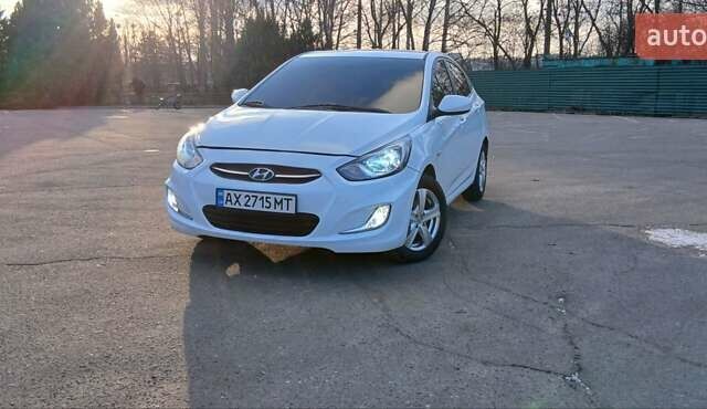 Белый Хендай Акцент, объемом двигателя 1.59 л и пробегом 117 тыс. км за 7300 $, фото 1 на Automoto.ua