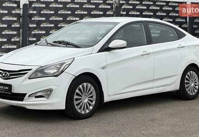 Белый Хендай Акцент, объемом двигателя 1.4 л и пробегом 230 тыс. км за 4750 $, фото 1 на Automoto.ua