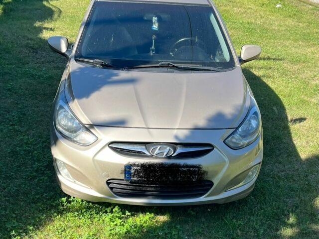 Бежевый Хендай Акцент, объемом двигателя 1.6 л и пробегом 201 тыс. км за 8500 $, фото 1 на Automoto.ua