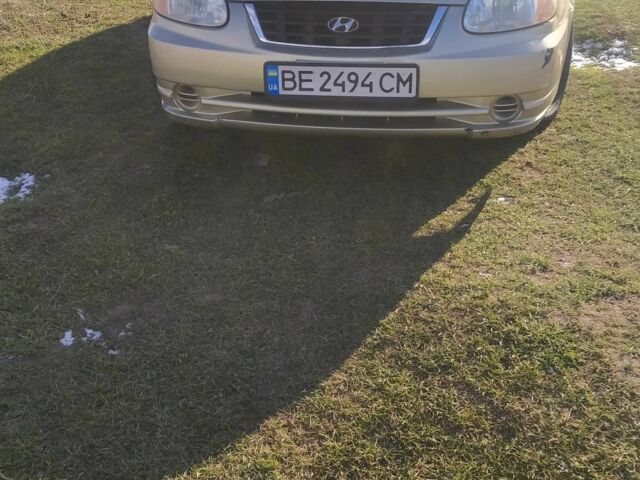 Бежевый Хендай Акцент, объемом двигателя 1.3 л и пробегом 370 тыс. км за 1421 $, фото 1 на Automoto.ua
