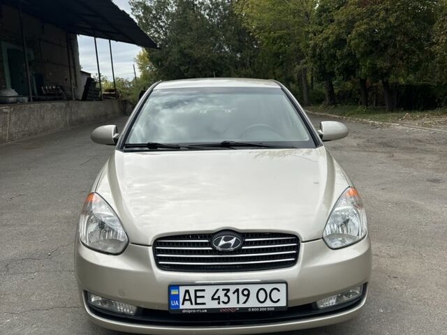 Бежевий Хендай Акцент, об'ємом двигуна 1.6 л та пробігом 175 тис. км за 5600 $, фото 1 на Automoto.ua