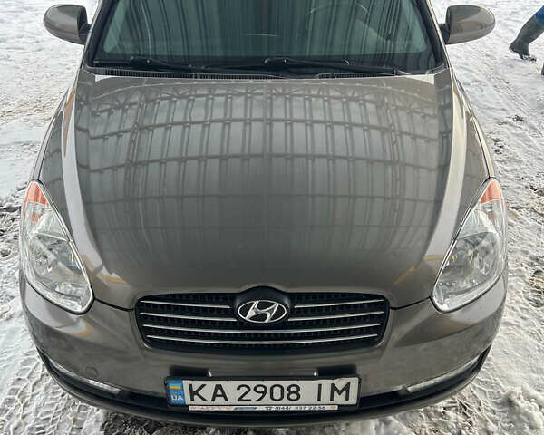 Бежевый Хендай Акцент, объемом двигателя 1.6 л и пробегом 100 тыс. км за 6000 $, фото 1 на Automoto.ua