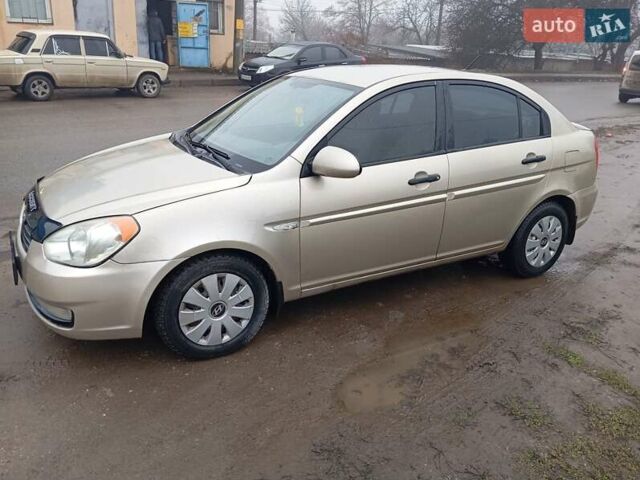 Бежевый Хендай Акцент, объемом двигателя 1.4 л и пробегом 300 тыс. км за 3950 $, фото 1 на Automoto.ua