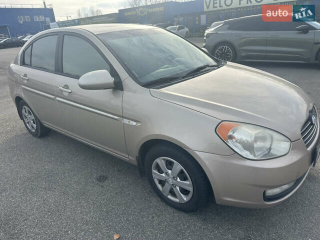 Бежевий Хендай Акцент, об'ємом двигуна 1.6 л та пробігом 170 тис. км за 5500 $, фото 1 на Automoto.ua