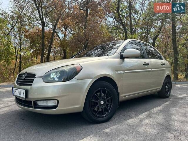 Бежевый Хендай Акцент, объемом двигателя 1.4 л и пробегом 230 тыс. км за 4200 $, фото 1 на Automoto.ua