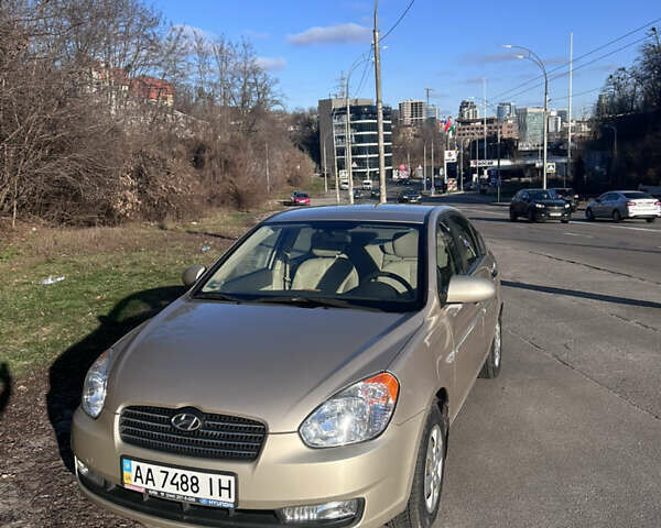Бежевый Хендай Акцент, объемом двигателя 1.4 л и пробегом 104 тыс. км за 5200 $, фото 1 на Automoto.ua