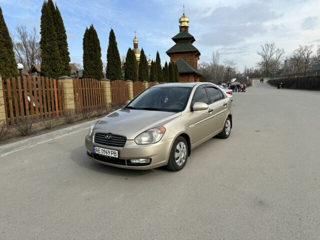 Бежевый Хендай Акцент, объемом двигателя 1.4 л и пробегом 275 тыс. км за 5450 $, фото 1 на Automoto.ua