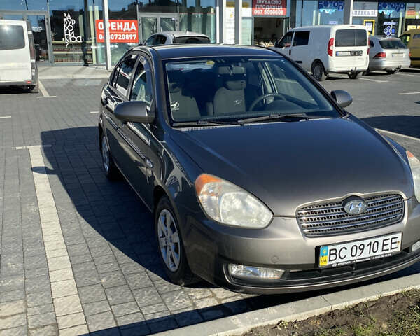 Бежевый Хендай Акцент, объемом двигателя 1.5 л и пробегом 174 тыс. км за 4800 $, фото 1 на Automoto.ua