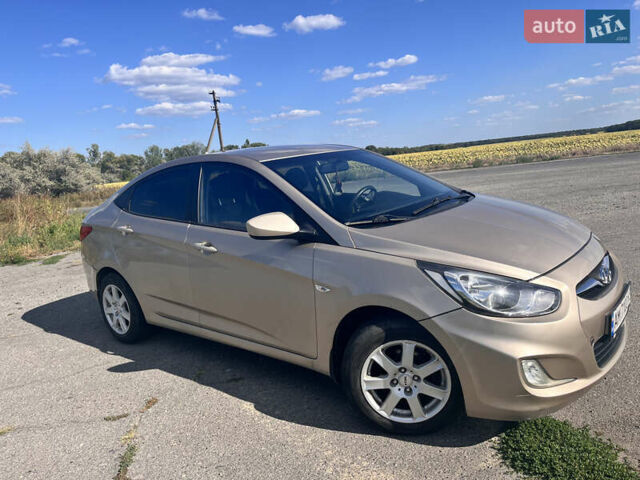 Бежевий Хендай Акцент, об'ємом двигуна 1.4 л та пробігом 102 тис. км за 8200 $, фото 1 на Automoto.ua