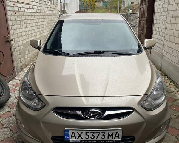 Хендай Акцент 2012 в Харькове на Automoto.ua Бежевый Хендай Акцент, объемом двигателя 1.6 л и пробегом 120 тыс. км за 7500 $, фото 1 на Automoto.ua