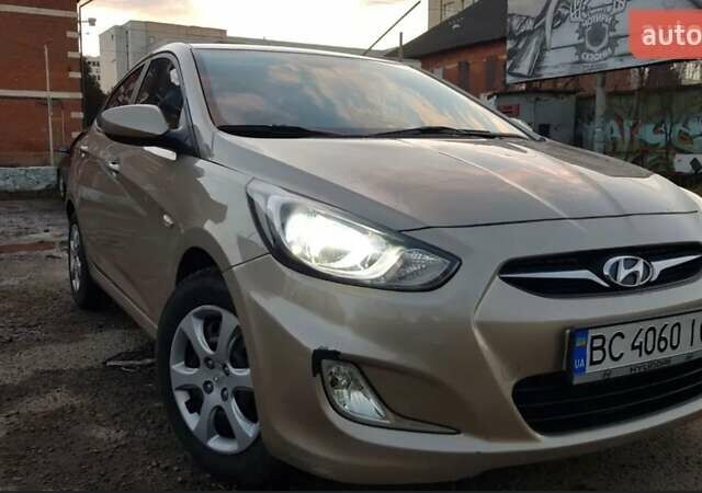 Хендай Акцент 2012 в Черновцах на Automoto.ua Бежевый Хендай Акцент, объемом двигателя 1.4 л и пробегом 178 тыс. км за 5700 $, фото 1 на Automoto.ua