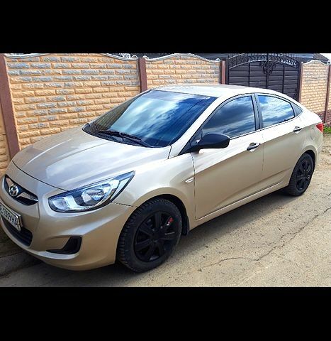 Бежевый Хендай Акцент, объемом двигателя 1.6 л и пробегом 150 тыс. км за 7300 $, фото 1 на Automoto.ua