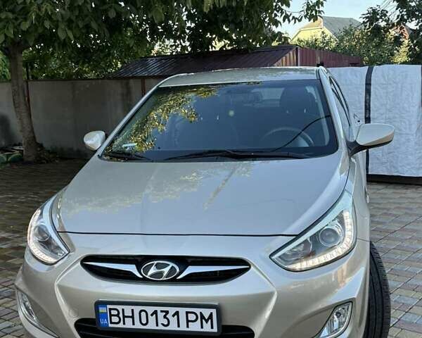 Бежевый Хендай Акцент, объемом двигателя 1.4 л и пробегом 140 тыс. км за 8800 $, фото 1 на Automoto.ua