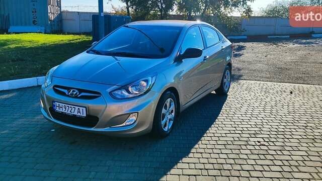 Бежевий Хендай Акцент, об'ємом двигуна 1.4 л та пробігом 109 тис. км за 9800 $, фото 1 на Automoto.ua