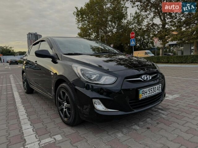 Черный Хендай Акцент, объемом двигателя 1.59 л и пробегом 110 тыс. км за 8500 $, фото 1 на Automoto.ua