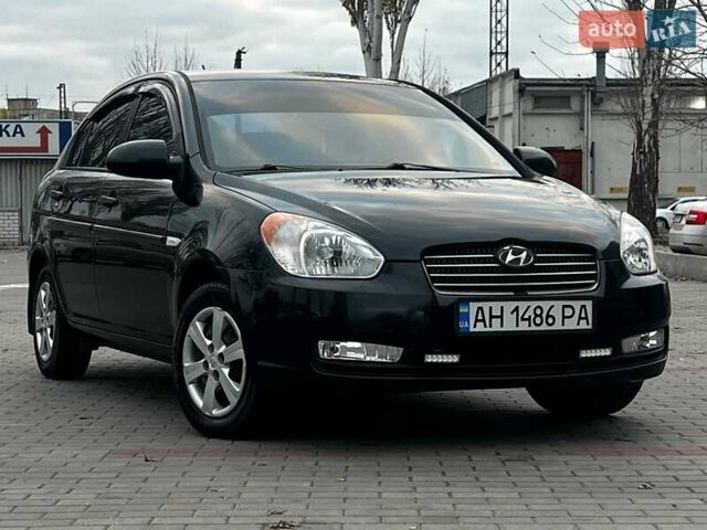 Черный Хендай Акцент, объемом двигателя 1.4 л и пробегом 197 тыс. км за 4900 $, фото 1 на Automoto.ua