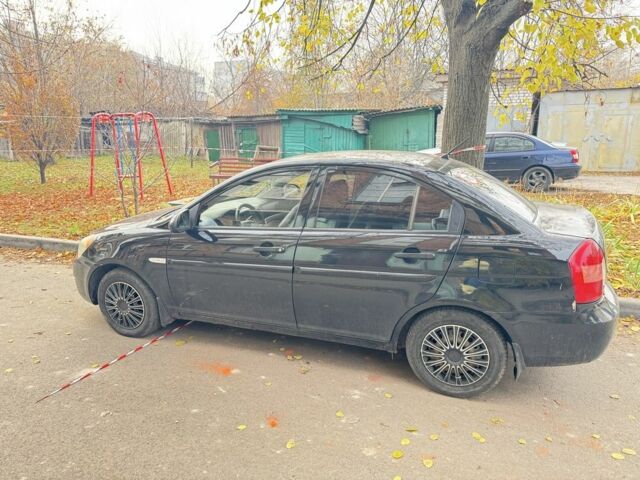 Черный Хендай Акцент, объемом двигателя 1.4 л и пробегом 250 тыс. км за 3000 $, фото 1 на Automoto.ua