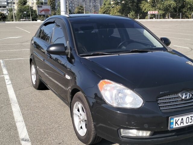 Черный Хендай Акцент, объемом двигателя 1.6 л и пробегом 237 тыс. км за 4700 $, фото 1 на Automoto.ua