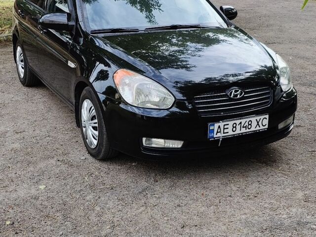 Черный Хендай Акцент, объемом двигателя 1.6 л и пробегом 188 тыс. км за 5700 $, фото 1 на Automoto.ua