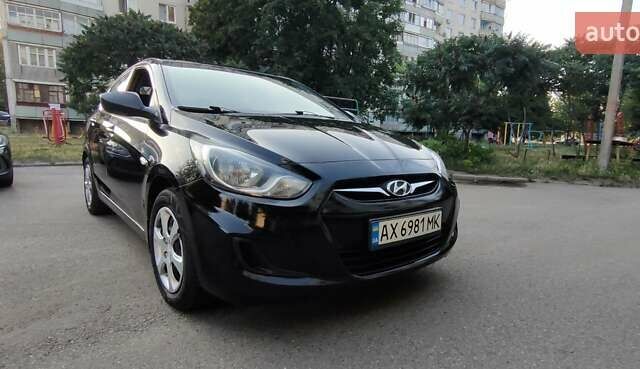 Чорний Хендай Акцент, об'ємом двигуна 1.4 л та пробігом 248 тис. км за 6500 $, фото 1 на Automoto.ua