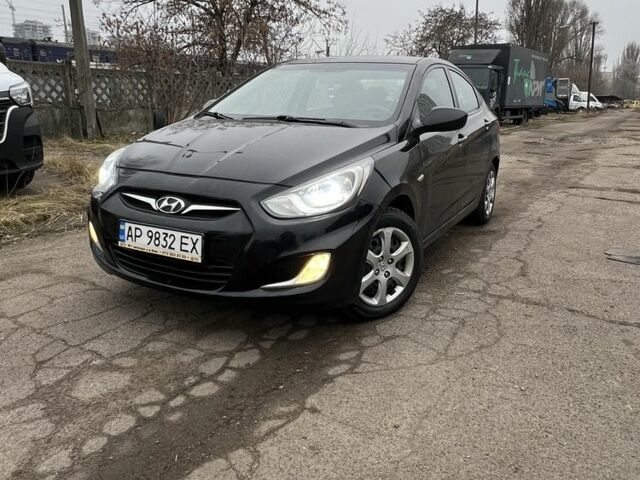 Черный Хендай Акцент, объемом двигателя 1.4 л и пробегом 299 тыс. км за 4900 $, фото 1 на Automoto.ua