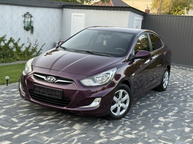 Фиолетовый Хендай Акцент, объемом двигателя 0 л и пробегом 124 тыс. км за 8450 $, фото 1 на Automoto.ua