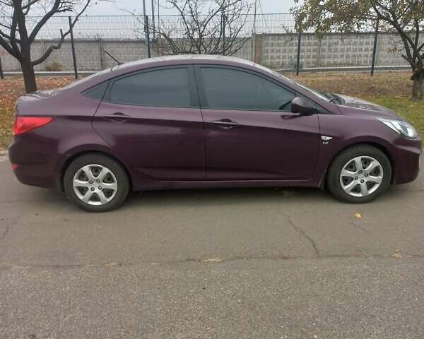 Фиолетовый Хендай Акцент, объемом двигателя 1.59 л и пробегом 142 тыс. км за 8350 $, фото 1 на Automoto.ua