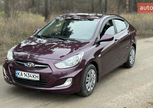 Фиолетовый Хендай Акцент, объемом двигателя 1.4 л и пробегом 145 тыс. км за 7000 $, фото 1 на Automoto.ua