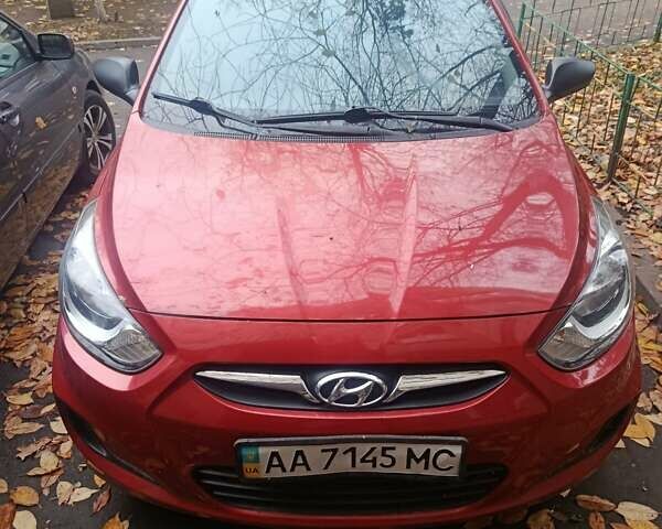 Красный Хендай Акцент, объемом двигателя 1.4 л и пробегом 27 тыс. км за 8500 $, фото 1 на Automoto.ua