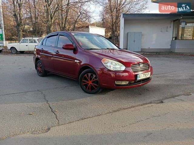 Красный Хендай Акцент, объемом двигателя 1.6 л и пробегом 255 тыс. км за 5600 $, фото 1 на Automoto.ua