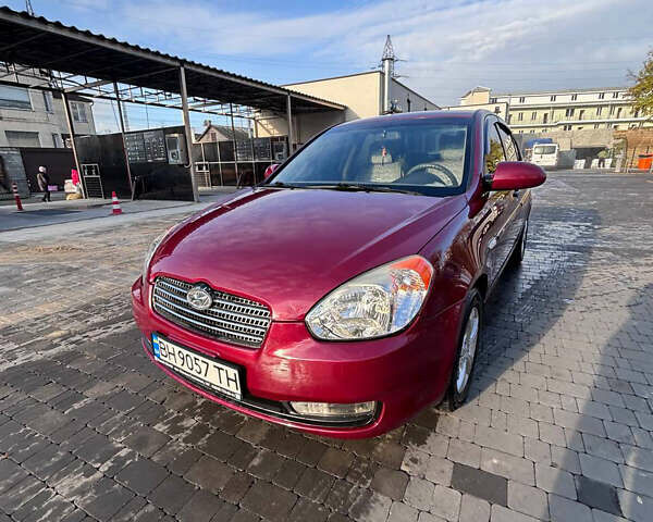 Красный Хендай Акцент, объемом двигателя 1.4 л и пробегом 206 тыс. км за 5100 $, фото 1 на Automoto.ua