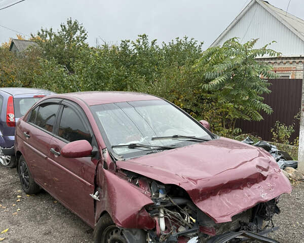 Красный Хендай Акцент, объемом двигателя 1.4 л и пробегом 186 тыс. км за 1500 $, фото 1 на Automoto.ua