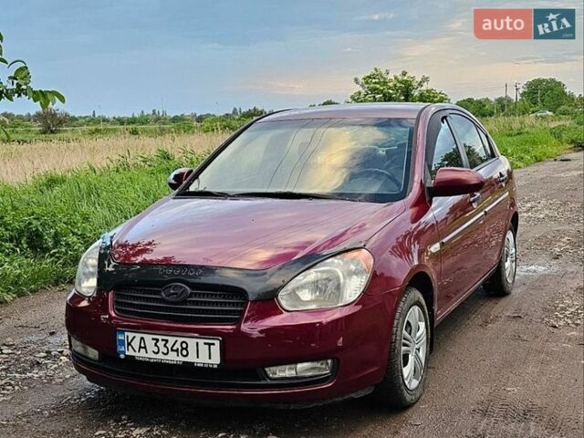 Красный Хендай Акцент, объемом двигателя 1.4 л и пробегом 238 тыс. км за 3900 $, фото 1 на Automoto.ua