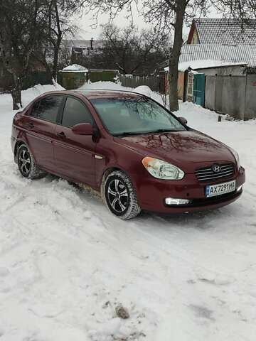 Красный Хендай Акцент, объемом двигателя 1.4 л и пробегом 185 тыс. км за 4500 $, фото 1 на Automoto.ua