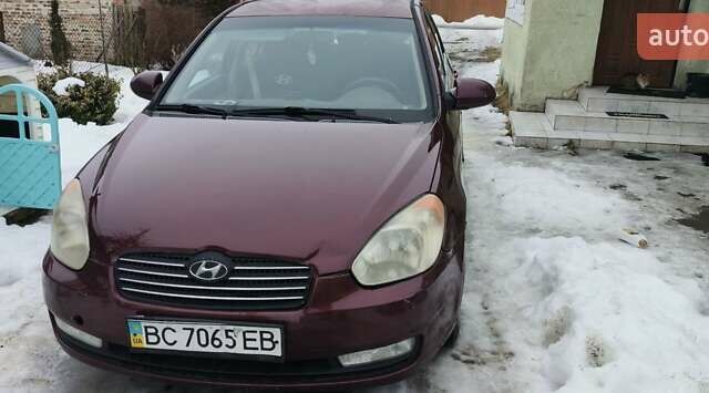 Червоний Хендай Акцент, об'ємом двигуна 1.6 л та пробігом 270 тис. км за 3600 $, фото 1 на Automoto.ua