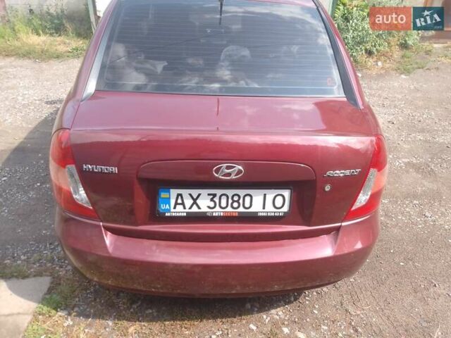 Червоний Хендай Акцент, об'ємом двигуна 1.4 л та пробігом 232 тис. км за 4800 $, фото 1 на Automoto.ua