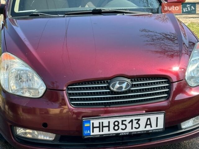 Красный Хендай Акцент, объемом двигателя 1.6 л и пробегом 186 тыс. км за 4850 $, фото 1 на Automoto.ua