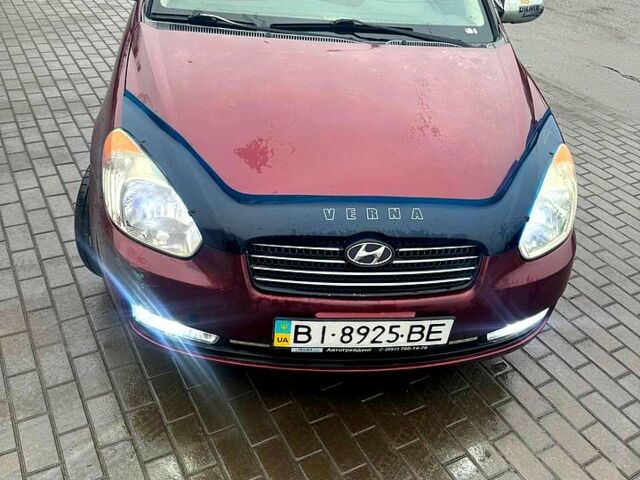 Красный Хендай Акцент, объемом двигателя 1.6 л и пробегом 195 тыс. км за 5300 $, фото 1 на Automoto.ua