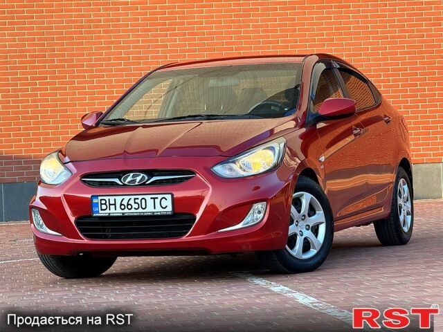Червоний Хендай Акцент, об'ємом двигуна 1.6 л та пробігом 159 тис. км за 7300 $, фото 1 на Automoto.ua